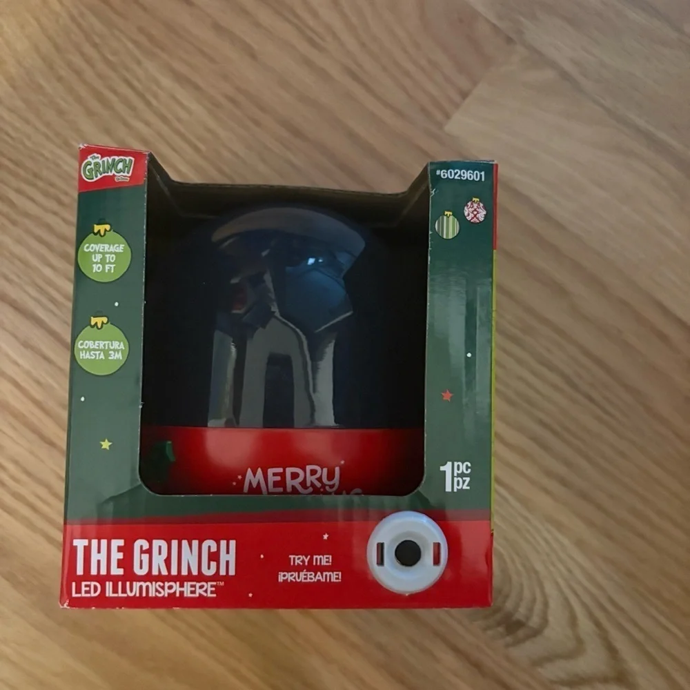 The Grinch LED Illumisphere Projector NEW Max Cindy Lou Who Christmas Decor